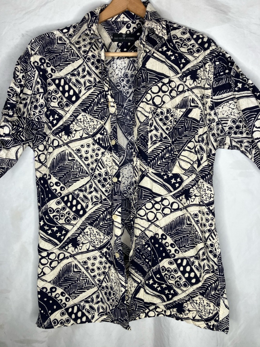 Saks Fifth Avenue VTG Hawaiian shirt M